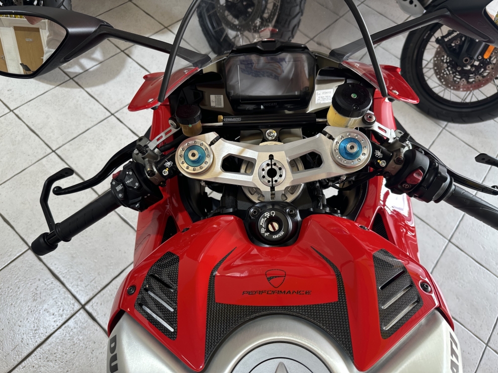 Ducati Panigale V4 R