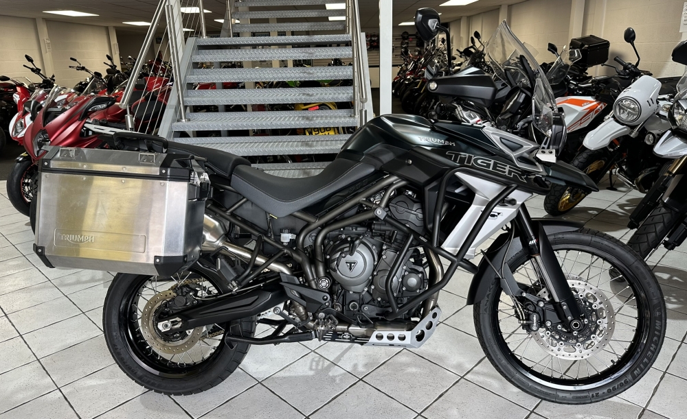 Triumph Tiger 800 XCA