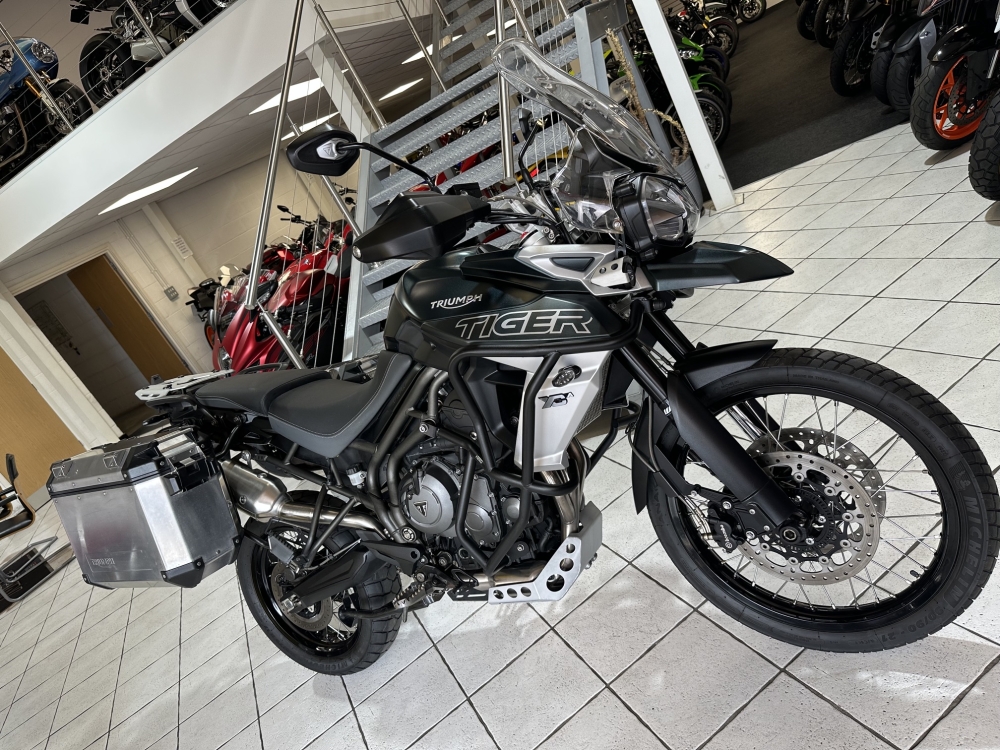 Triumph Tiger 800 XCA