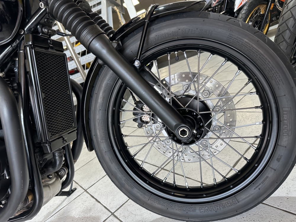 Triumph Bonneville T100 Black