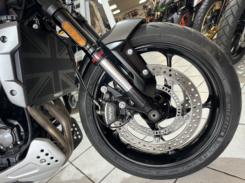 Triumph Trident 660