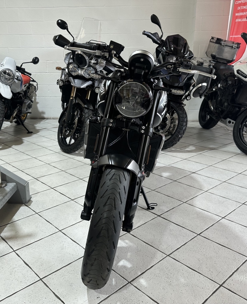 Triumph Trident 660