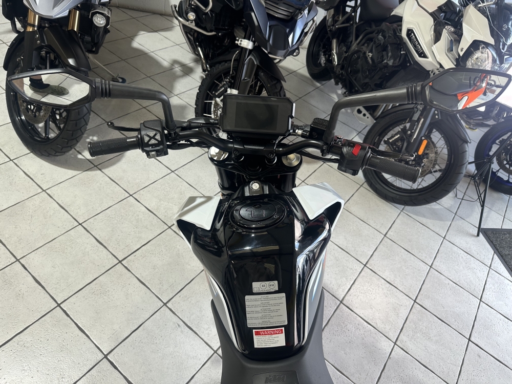 KTM Duke 125