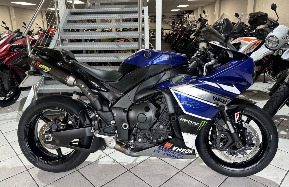 Yamaha R1