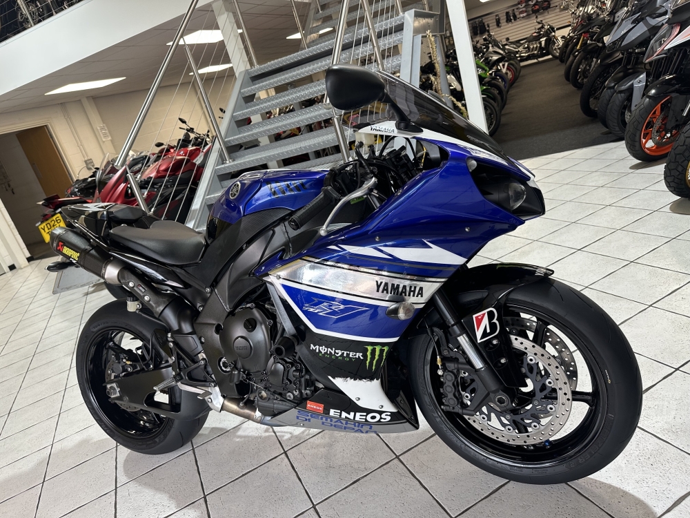 Yamaha R1