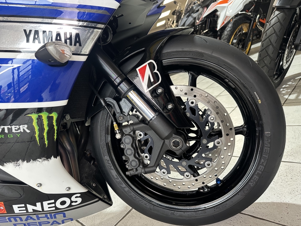 Yamaha R1