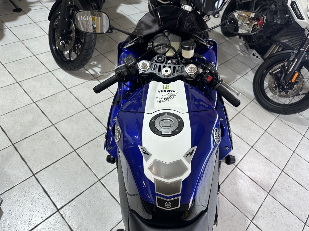 Yamaha R1