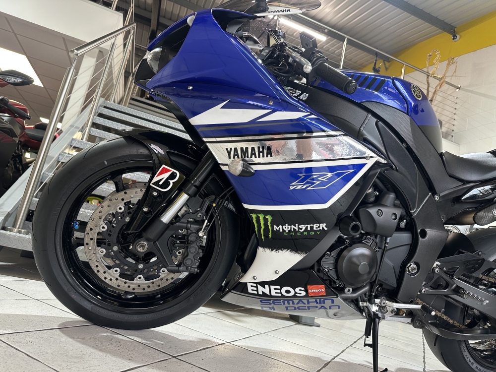 Yamaha R1