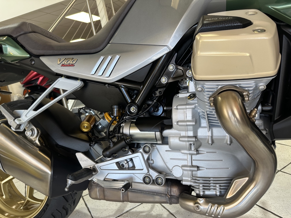 Moto Guzzi V100 Mandello S