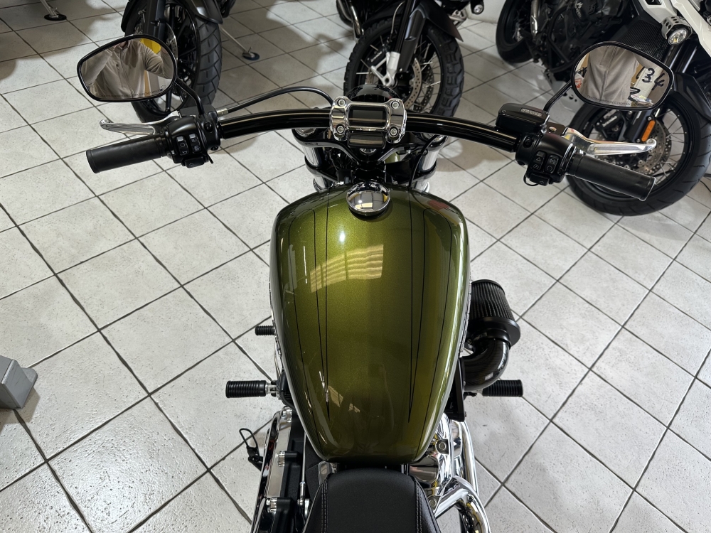 Harley-Davidson Breakout