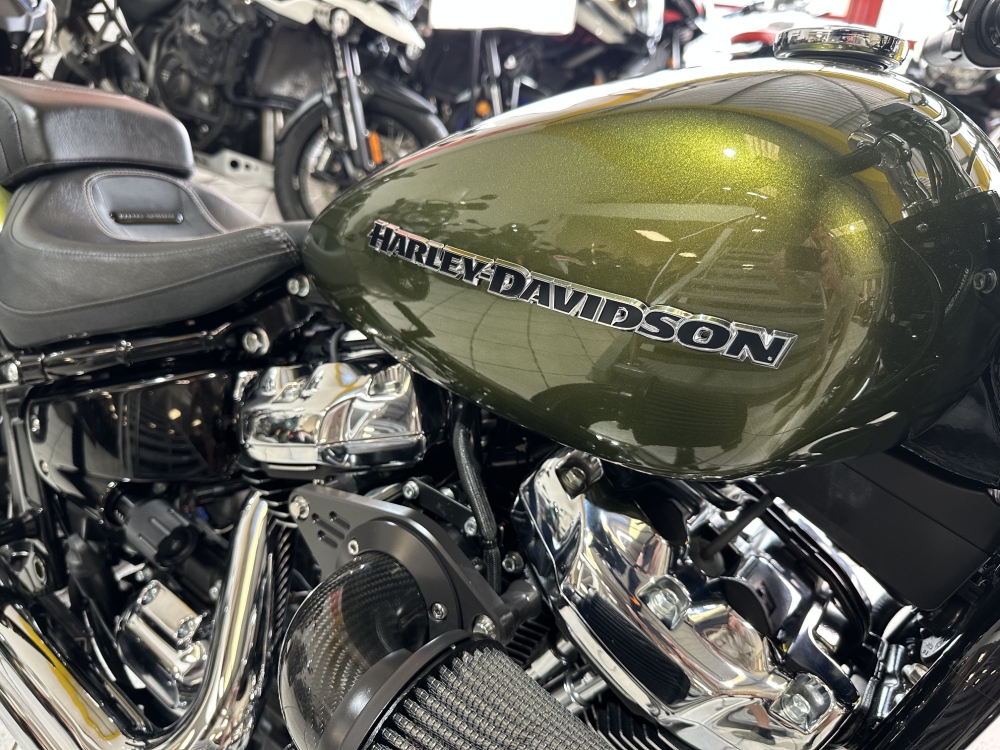 Harley-Davidson Breakout