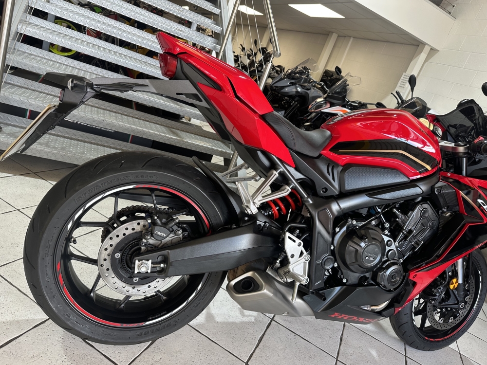Honda CBR650R