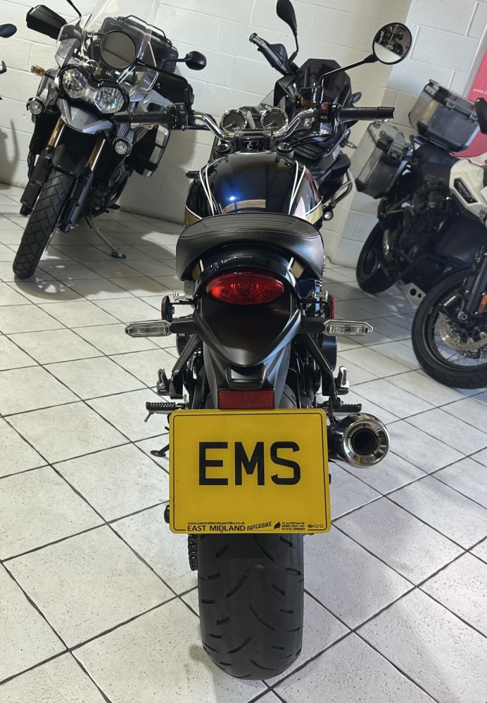 Kawasaki Z900 RS