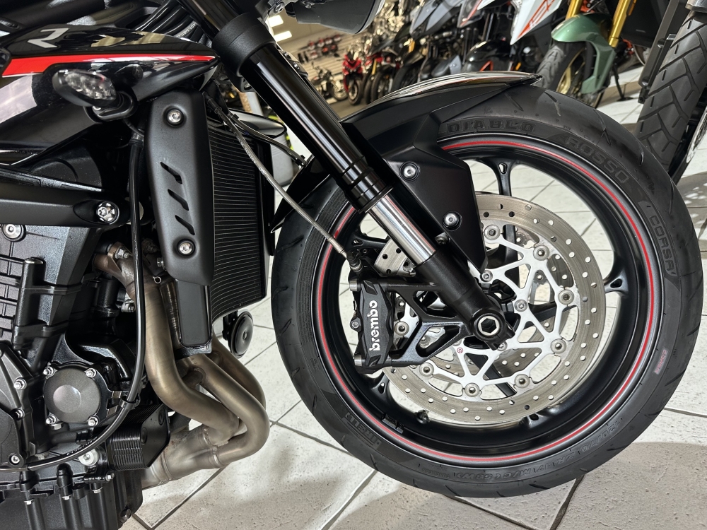 Triumph Street triple 765 R Low