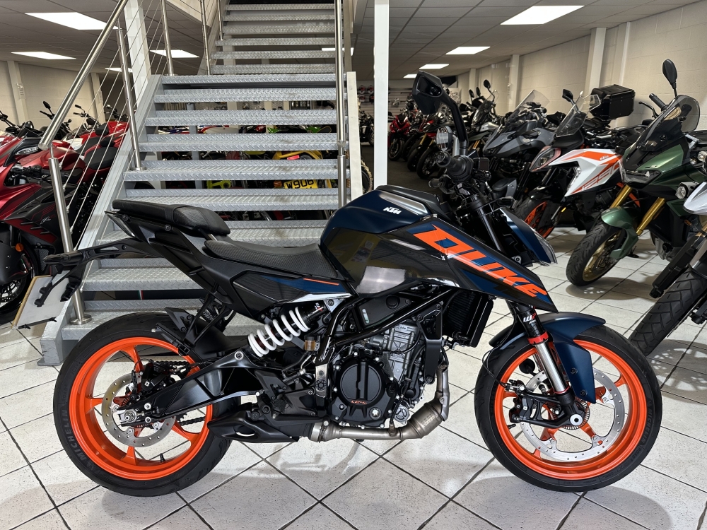 KTM DUKE 125