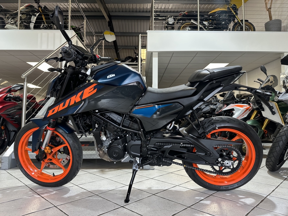 KTM DUKE 125