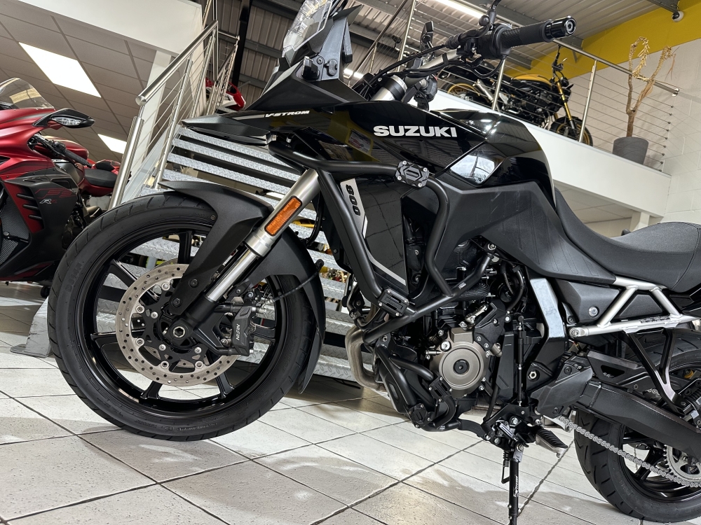 Suzuki V-Strom DL800