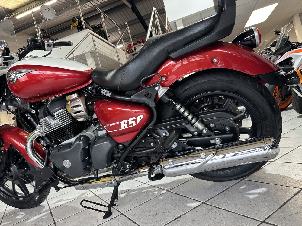 Royal Enfield Super meteor 650