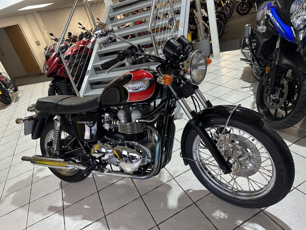 Triumph Bonneville T100