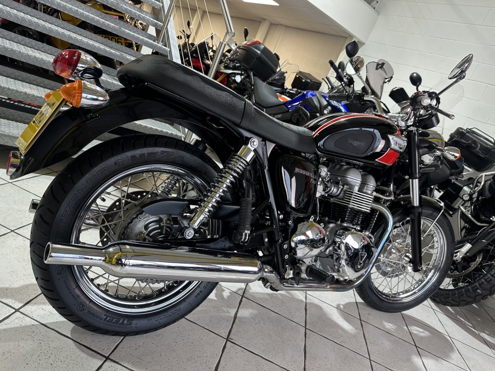 Triumph Bonneville T100