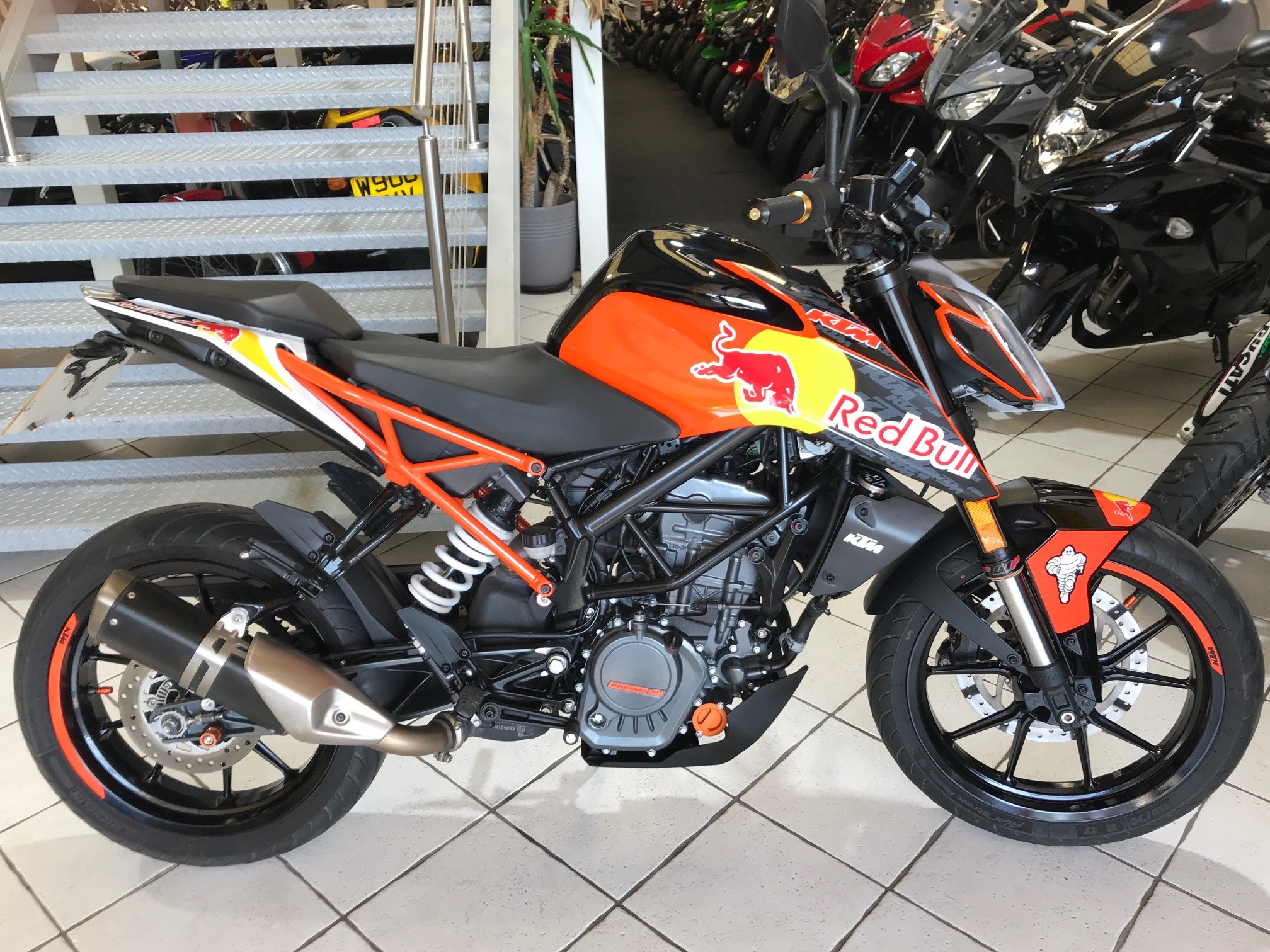 KTM DUKE 125